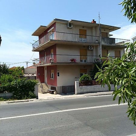 Apartments Pericic ポドストラナ エクステリア 写真