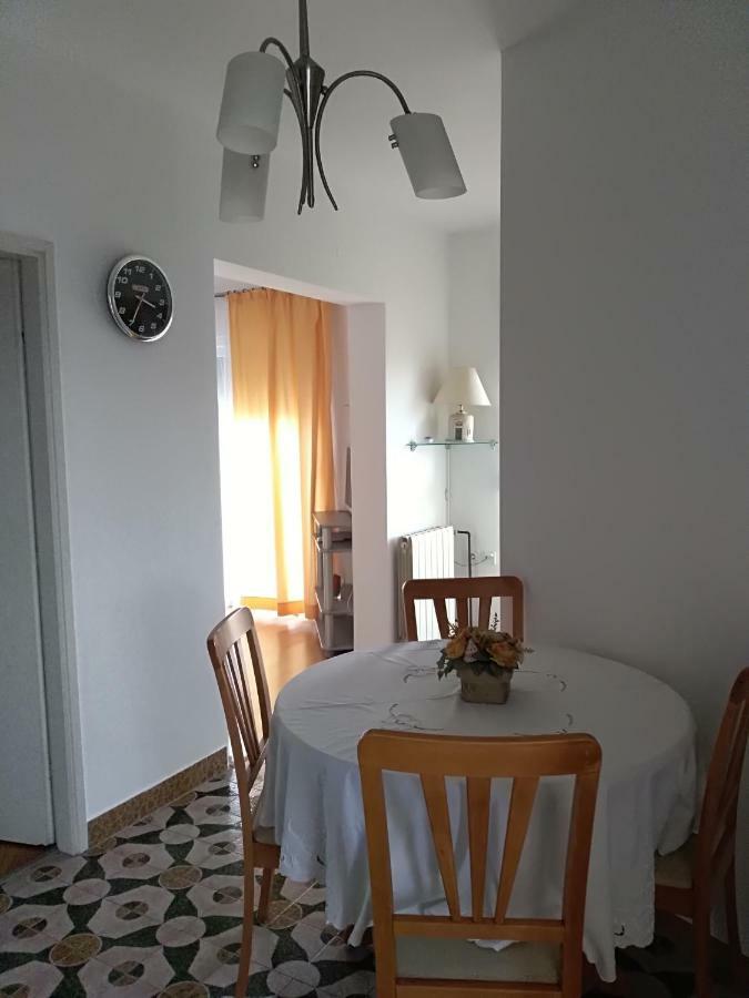 Apartments Pericic ポドストラナ エクステリア 写真