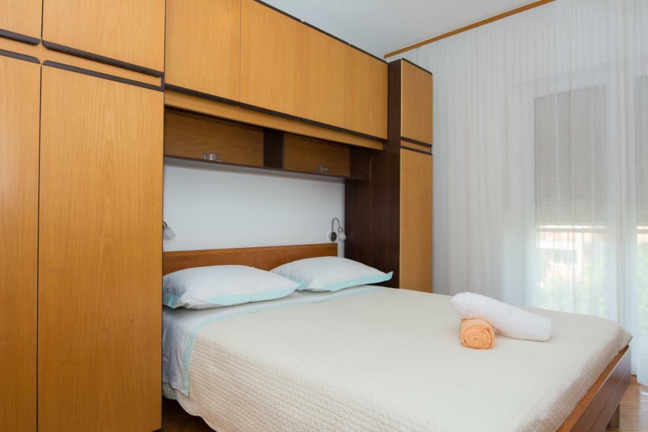 Apartments Pericic ポドストラナ エクステリア 写真