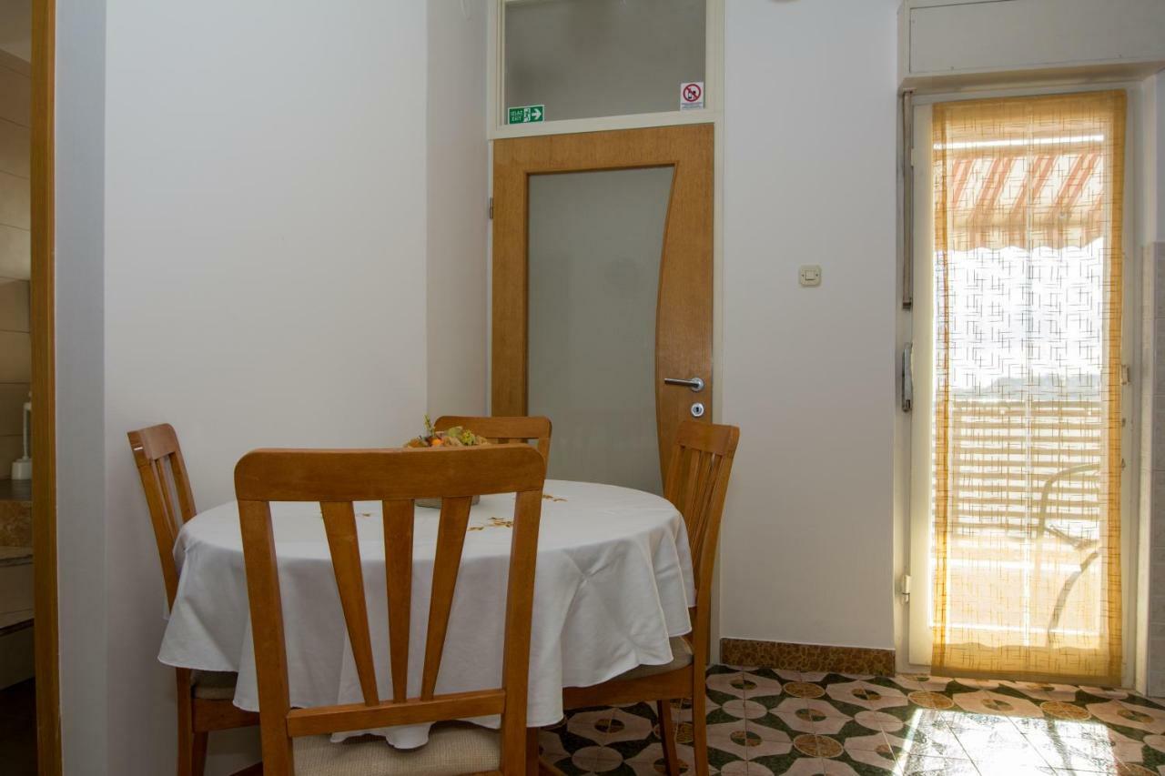Apartments Pericic ポドストラナ エクステリア 写真