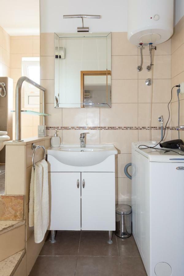 Apartments Pericic ポドストラナ エクステリア 写真