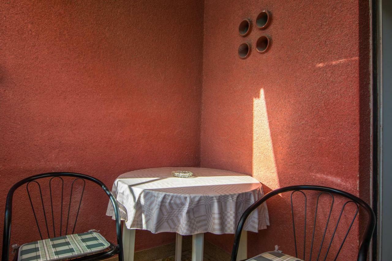 Apartments Pericic ポドストラナ エクステリア 写真