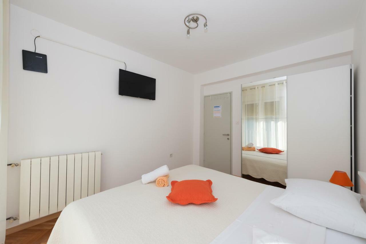 Apartments Pericic ポドストラナ エクステリア 写真